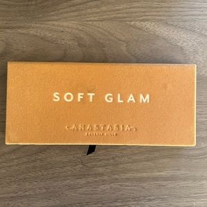 Soft Glam Anastasia Palette